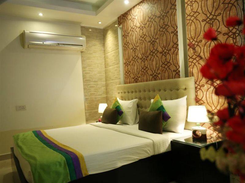 Hotel B Continental Delhi  Extérieur photo