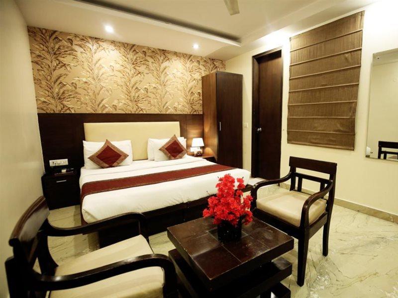 Hotel B Continental Delhi  Extérieur photo