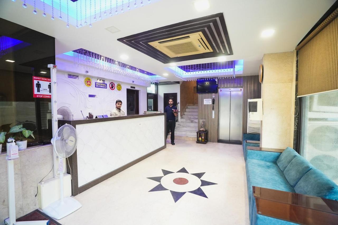 Hotel B Continental Delhi  Extérieur photo