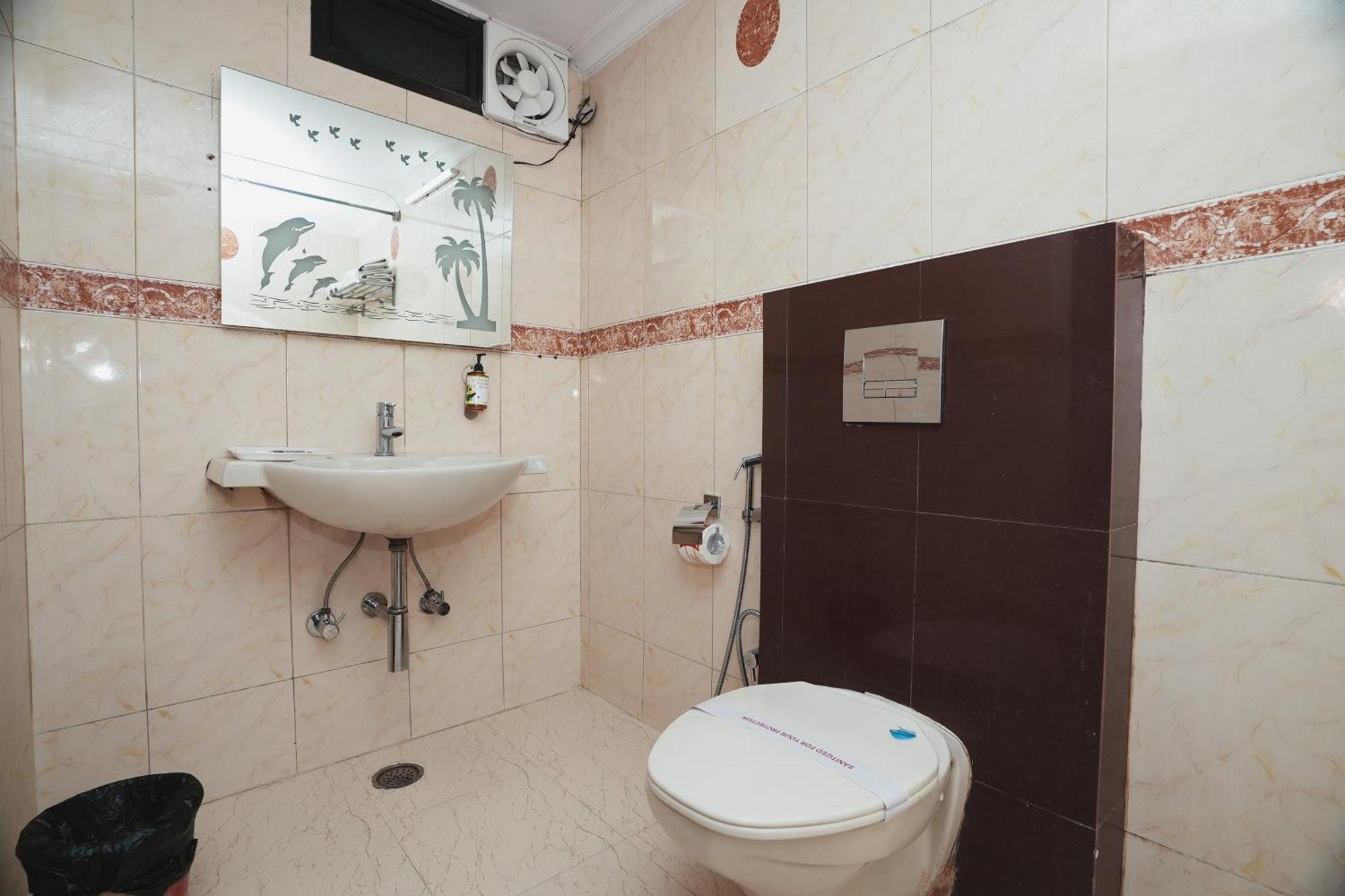 Hotel B Continental Delhi  Extérieur photo