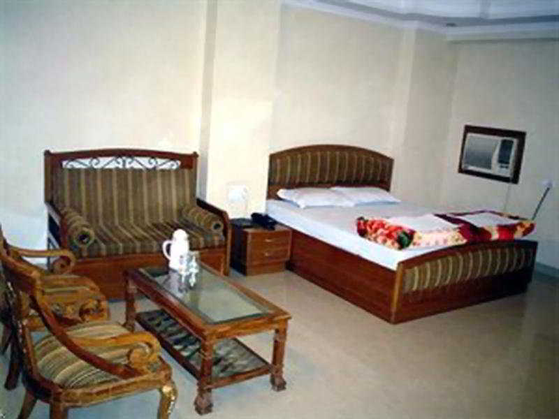 Hotel B Continental Delhi  Chambre photo