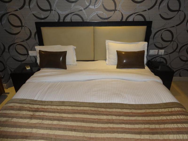 Hotel B Continental Delhi  Extérieur photo