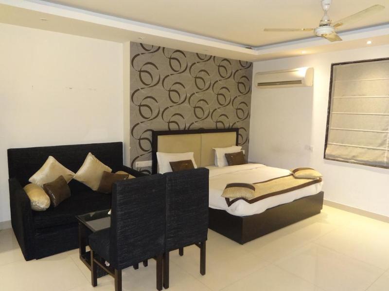 Hotel B Continental Delhi  Extérieur photo