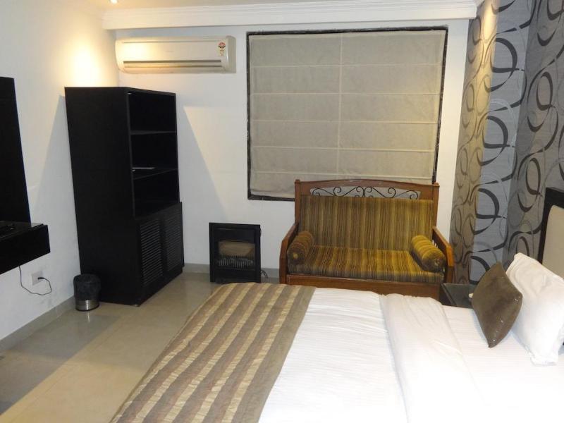 Hotel B Continental Delhi  Extérieur photo